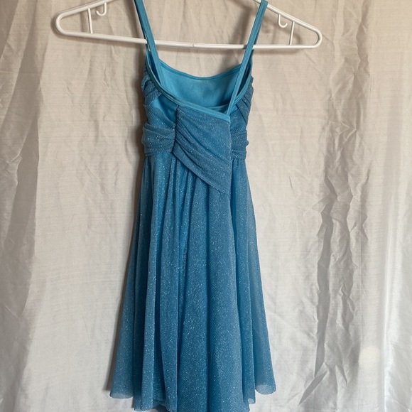 Lyrical dress - Picture 2 of 2